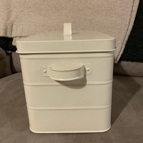 Home Box - Picture 3 of 13